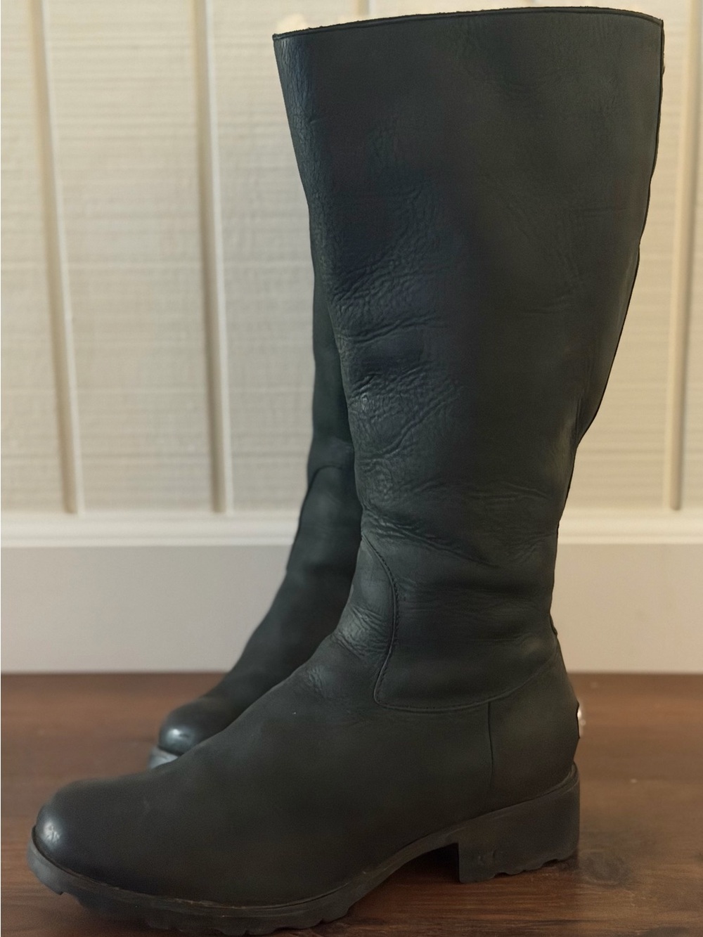 UGG Brooks Tall Black Leather Shearling Riding Boots S/N 1916 Size 9.5 EUC